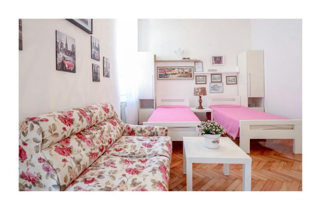 Apartments And Rooms Fonty Sarajevo Bagian luar foto