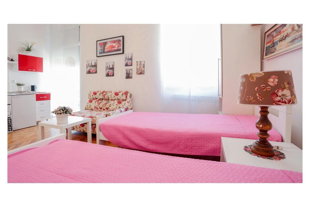 Apartments And Rooms Fonty Sarajevo Bagian luar foto