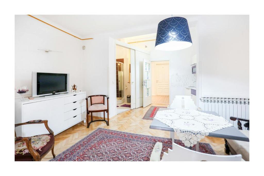 Apartments And Rooms Fonty Sarajevo Bagian luar foto
